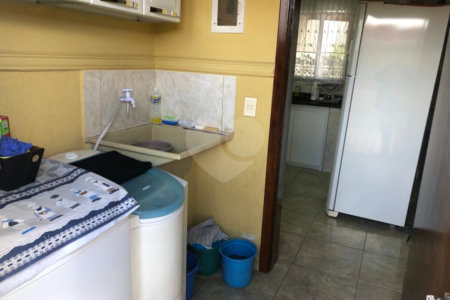 Casa à venda com 3 quartos, sendo 2 suítes,  em Jardim do Lago, Atibaia, SP