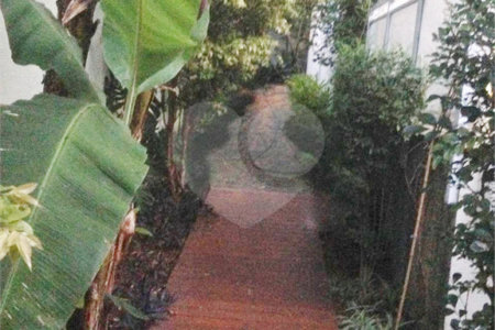 Sobrado à venda com 4 quartos, sendo 1 suíte, em Jardim Novo Mundo, São Paulo, SP