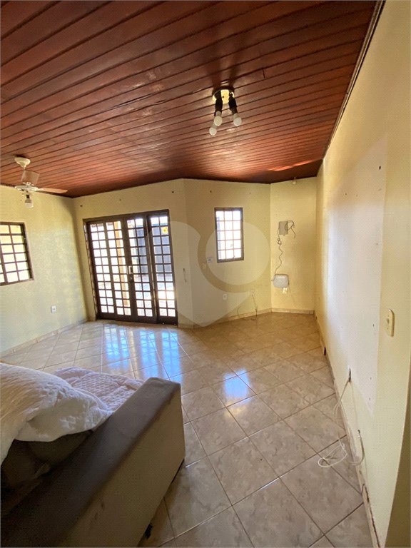 Casa à venda com 2 quartos, sendo 1 suíte, em Vila Renô, Ponta Porã, MS