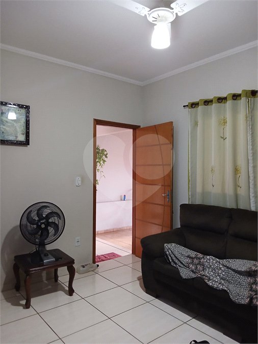 Casa à venda com 2 quartos em Jardim Klayton, Birigüi, SP