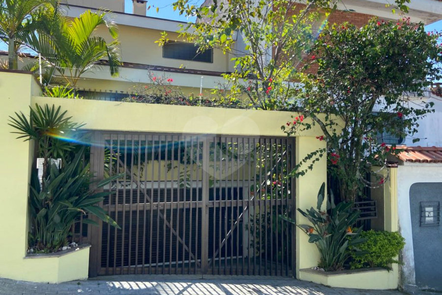 Sobrado à venda com 3 quartos, sendo 1 suíte, em Horto Florestal, São Paulo, SP
