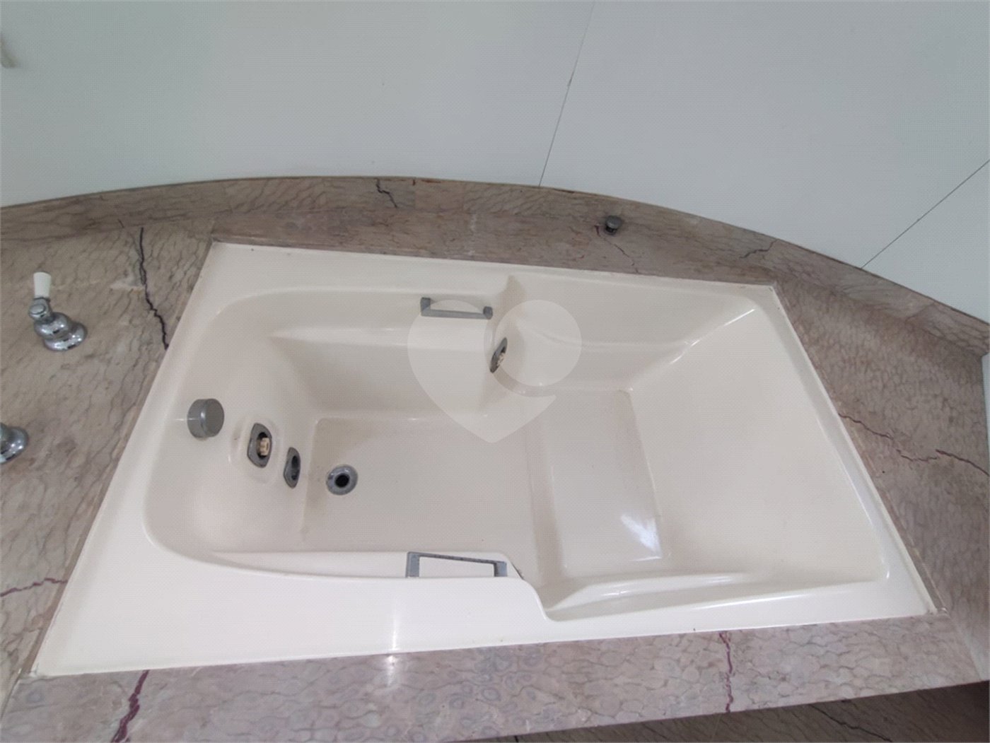 Apartamento à venda com 4 suítes em Moema, São Paulo, SP