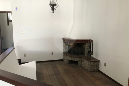 Sobrado à venda com 3 quartos, sendo 1 suíte, em Vila Trujillo, Sorocaba, SP