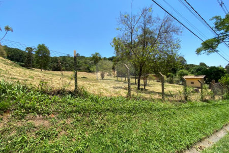 Terreno à venda no condomínio Vale da Santa Fé, Vinhedo - SP