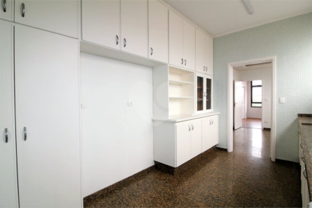 Apartamento à venda com 4 quartos, sendo 3 suítes, em Santo Amaro, São Paulo, SP