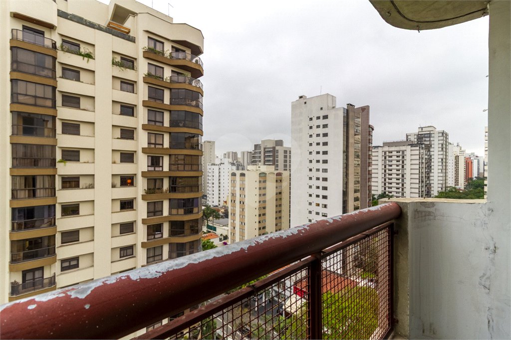Apartamento à venda com 4 quartos, sendo 1 suíte, em Indianópolis, São Paulo, SP