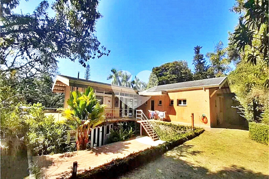 Casa à venda com 4 quartos, sendo 2 suítes, no condomínio Campos de Mairiporã Gleba 1, Mairiporã - SP