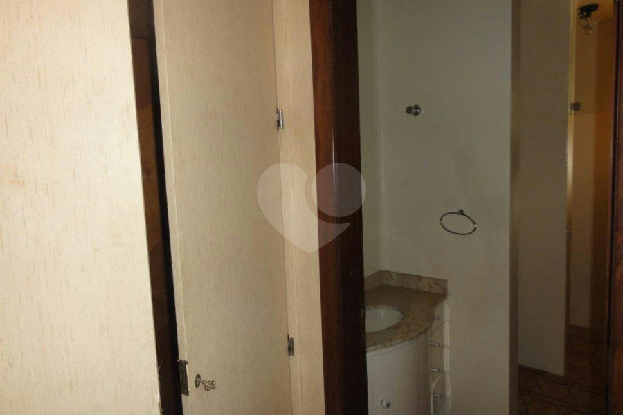 Sobrado à venda com 5 suítes em Tremembé, São Paulo, SP