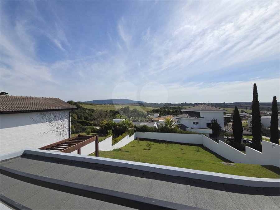 Casa à venda com 3 suítes no condomínio Village Ipanema I, Araçoiaba da Serra - SP