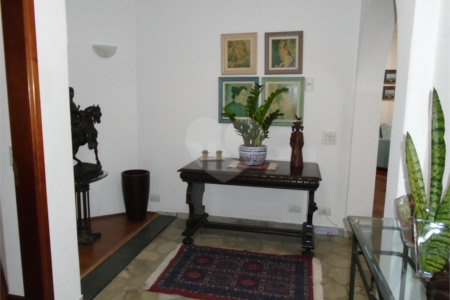 Casa Térrea à venda com 3 quartos, sendo 1 suíte,  em Alto da Boa Vista, São Paulo, SP