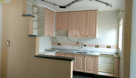 Casa à venda com 3 quartos, sendo 1 suíte,  no condomínio Villaggio Dei Fiori, Louveira - SP