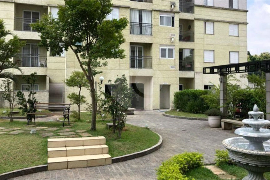 Apartamento à venda com 2 quartos, sendo 1 suíte, em Parque Maria Domitila, São Paulo, SP