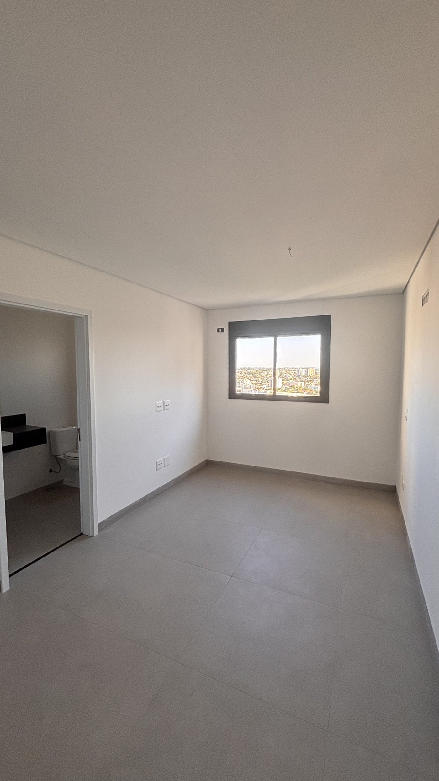 Apartamento à venda com 3 suítes em Edifício Majestic, Presidente Prudente, SP