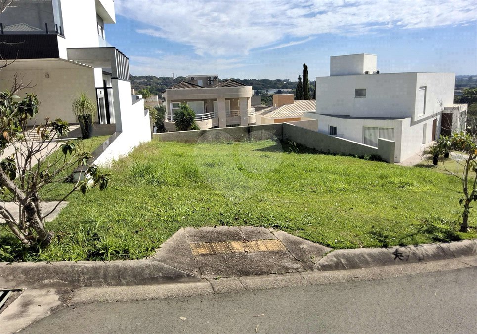 Terreno à venda em Parque das Quaresmeiras, Campinas, SP