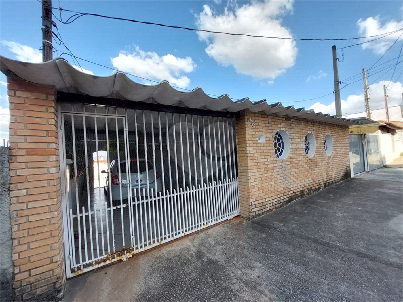 Casa à venda com 2 quartos, sendo 1 suíte, em Vila Barão, Sorocaba, SP