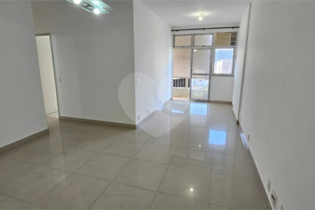 Apartamento à venda com 2 quartos, sendo 1 suíte,  em Tijuca, Rio de Janeiro, RJ