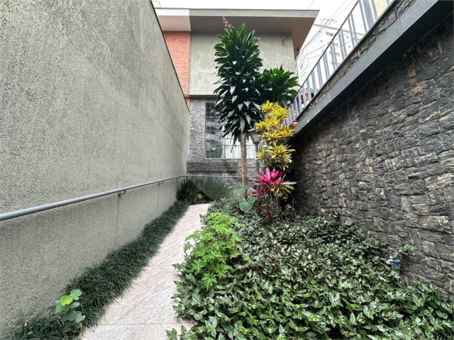 Sobrado à venda com 3 quartos em Santana, São Paulo, SP
