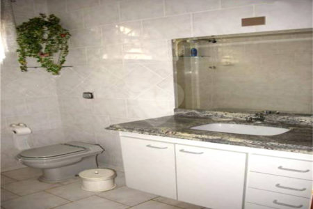 Casa à venda com 5 quartos, sendo 1 suíte,  no condomínio Chacaras do Lago, Vinhedo - SP