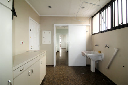 Apartamento à venda com 4 quartos, sendo 3 suítes, em Santo Amaro, São Paulo, SP