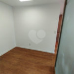 Sala comercial na Oscar Freire à venda Sala coml à venda na Oscar Freire OPORTUNIDADE Sala coml esquina. Rebouças