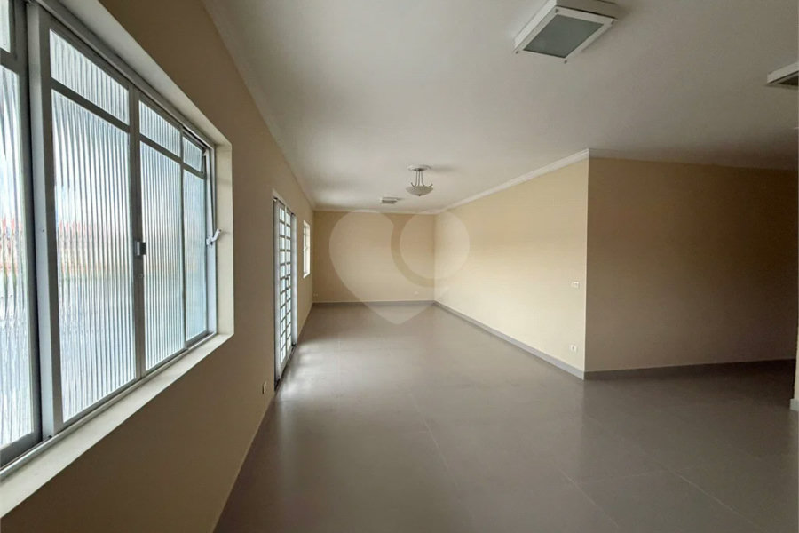 Casa à venda no Bairro Nova Piracicaba Casa à venda 3 dormitórios, 304m2 - Bairro Nova Piracicaba - Piracicaba, SP Casa à venda 3 dormitórios, 304m2 - Bairro Nova Piracicaba - Piracicaba, SP