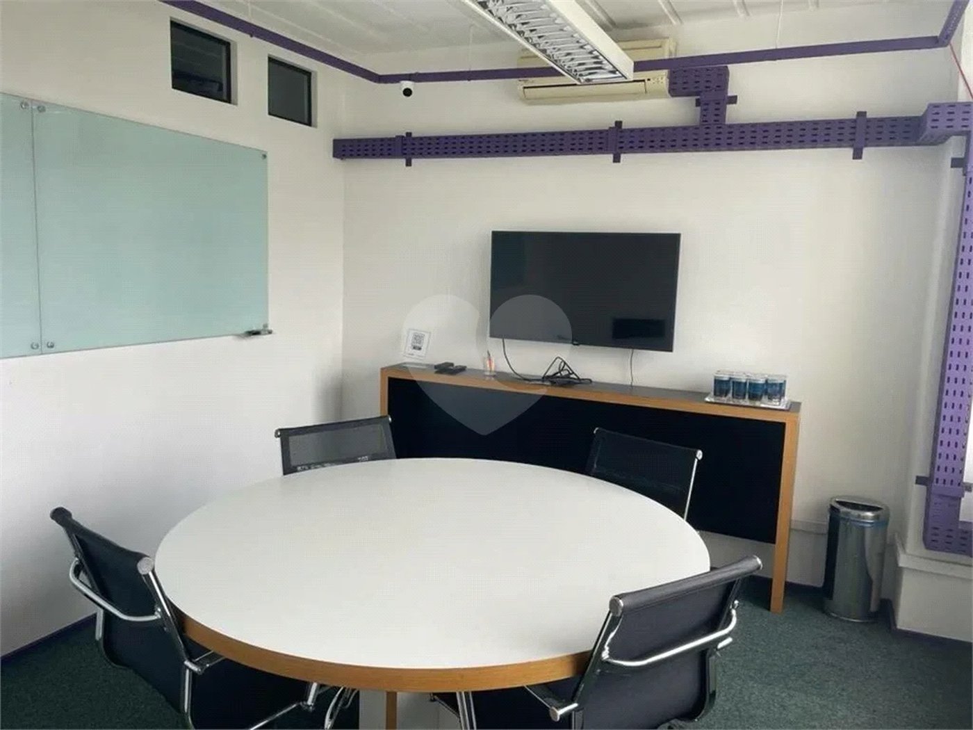 Sala comercial na Berrini, venha conhecer.