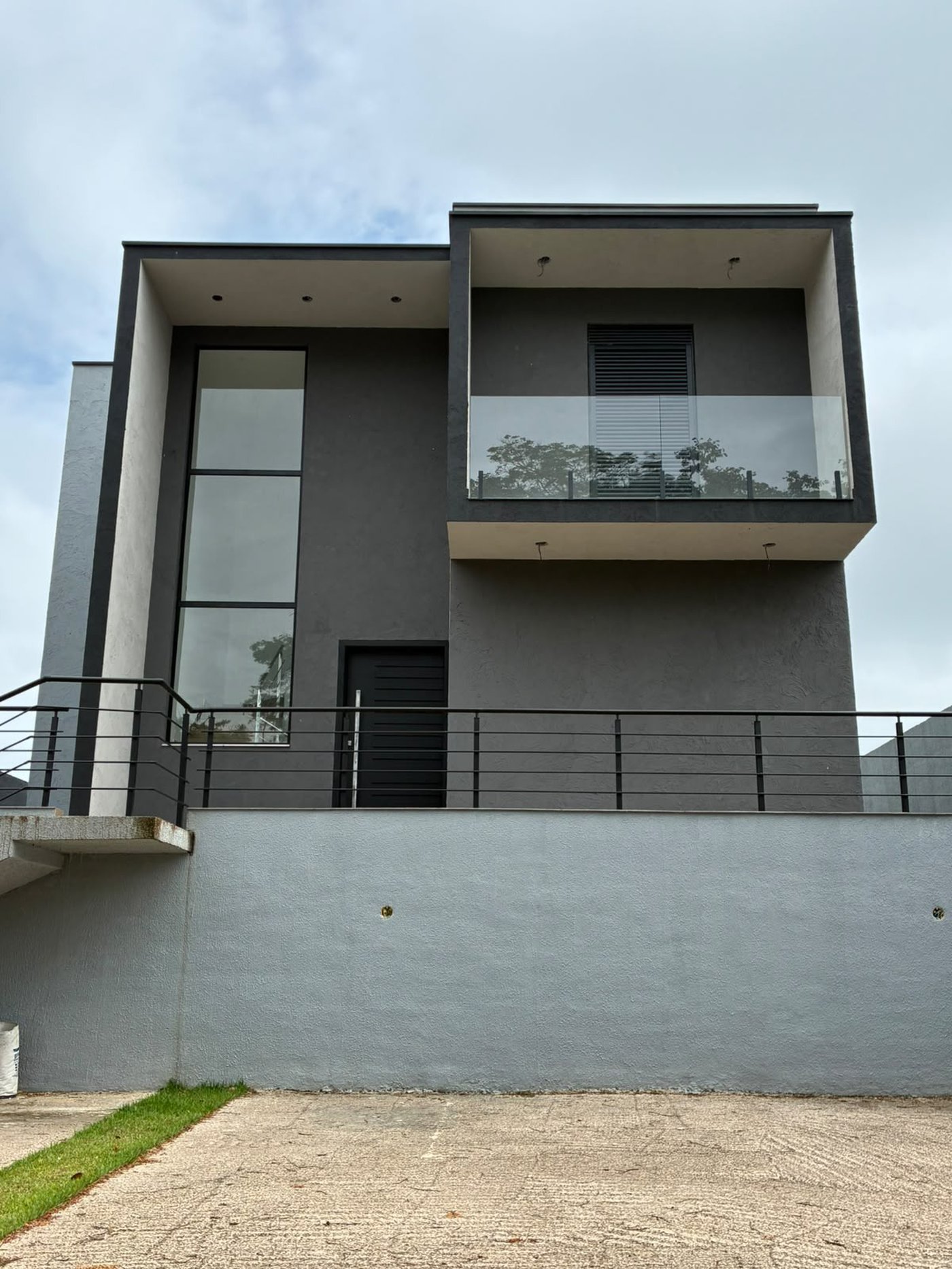Sobrado à venda com 3 quartos, sendo 1 suíte, em Parque Rizzo, Cotia - SP