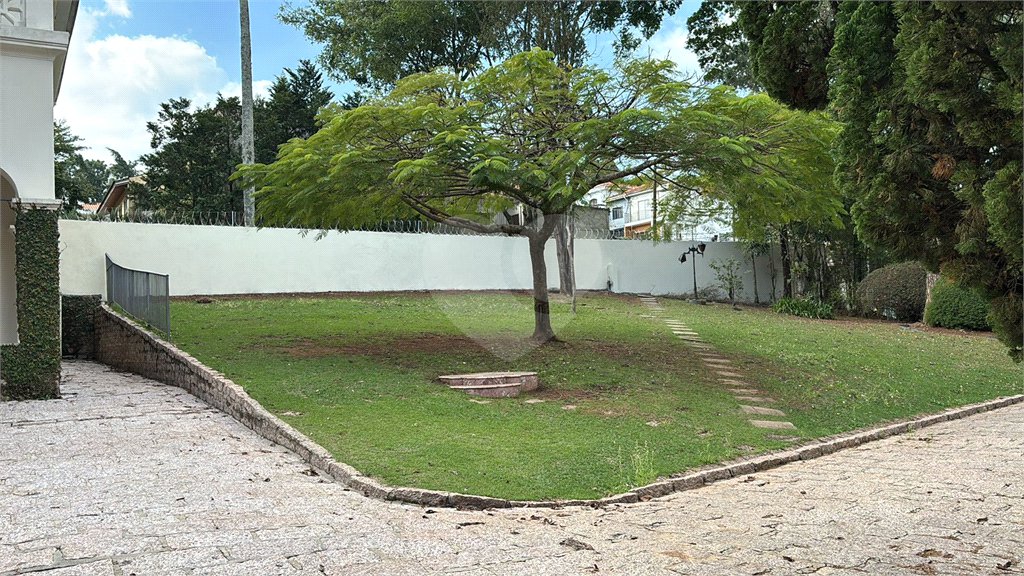 Sobrado à venda ou para alugar com 15 quartos em Tremembé, São Paulo, SP