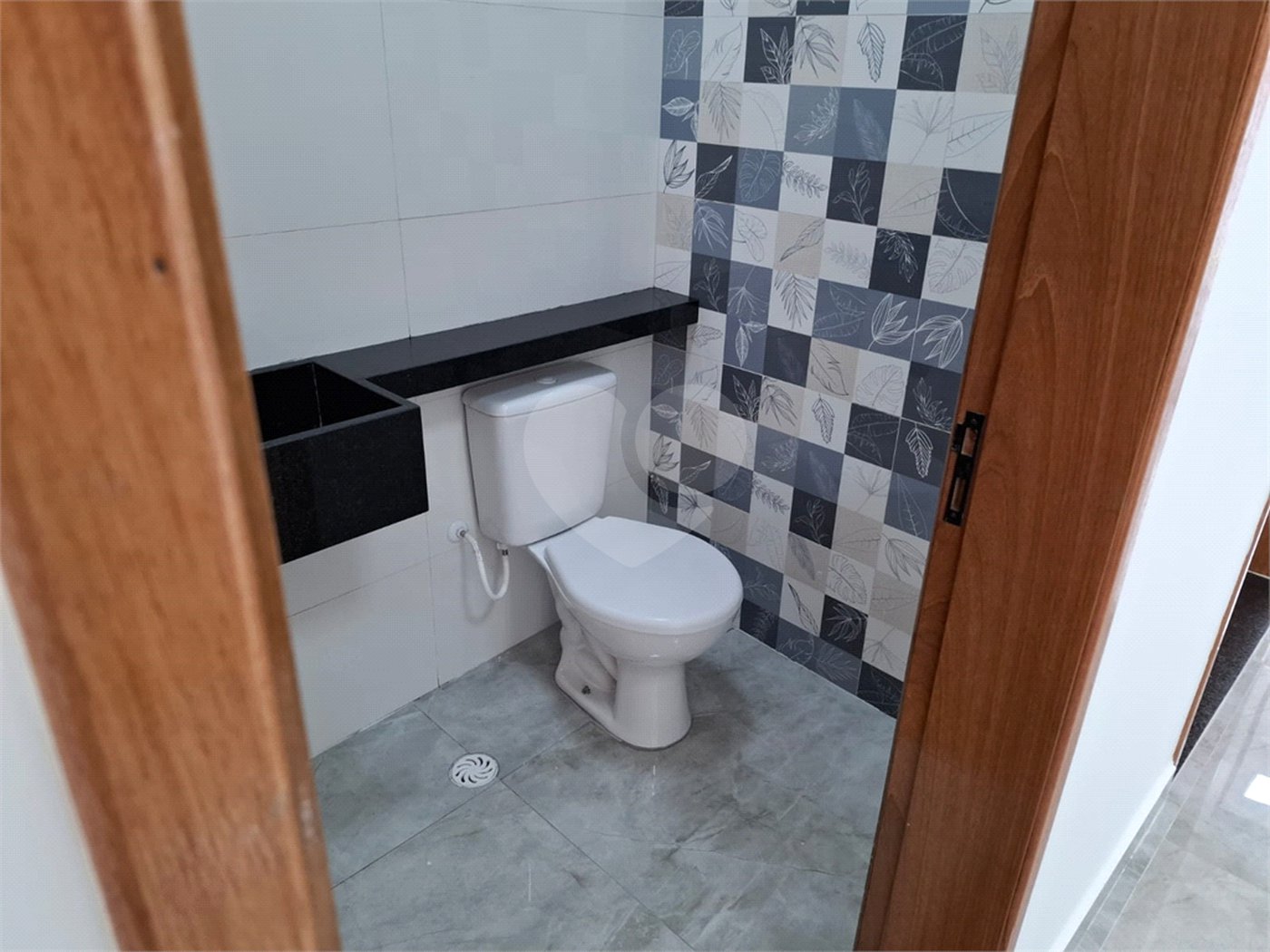 Casa à venda ou para alugar com 3 suítes no condomínio Residencial Veredas, Mogi das Cruzes - SP