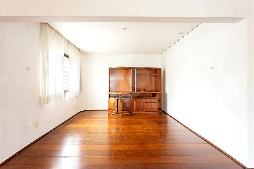 Apartamento à venda com 4 suítes em Campo Belo, São Paulo, SP