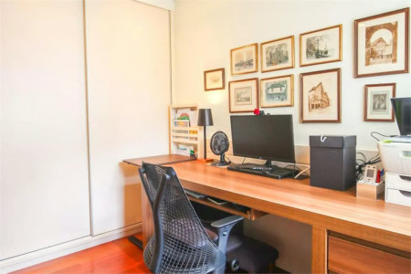 Apartamento à venda com 3 suítes em Real Parque, São Paulo, SP
