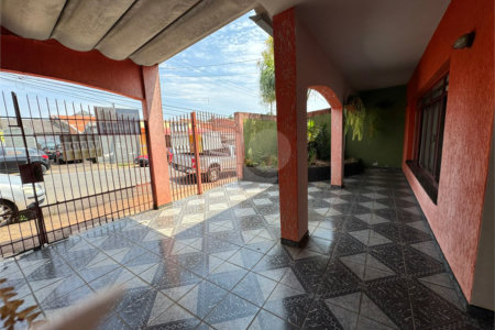 Casa à venda com 3 quartos, sendo 1 suíte, no Centro, Itapetininga, SP