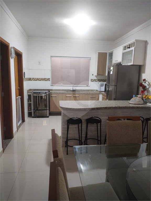 Casa à venda com 3 quartos, sendo 1 suíte, no condomínio Campos do Conde I, Paulínia - SP