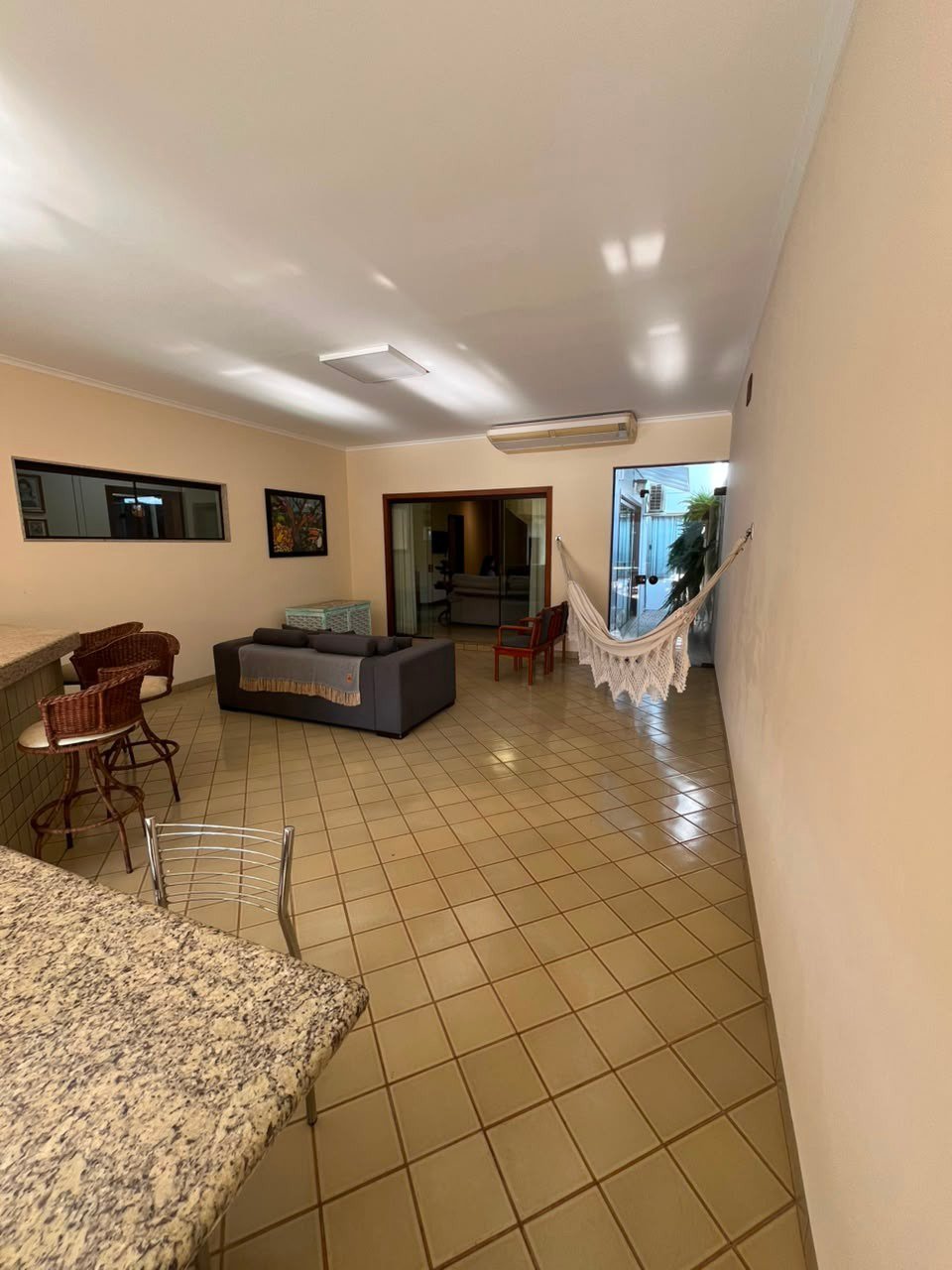 Casa à venda com 3 quartos, sendo 1 suíte,  em Santos Dumont, Três Lagoas, MS