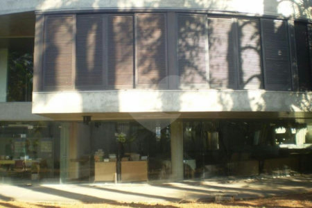 Sobrado à venda com 7 quartos, sendo 4 suítes, em Jardim Petrópolis, São Paulo, SP