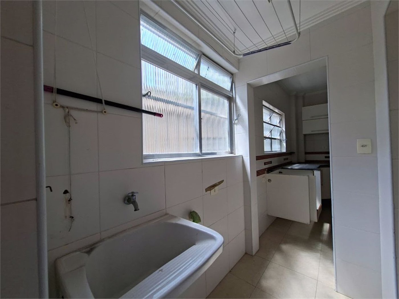 Apartamento Residencial à venda, Gonzaga, Santos - AP1410.