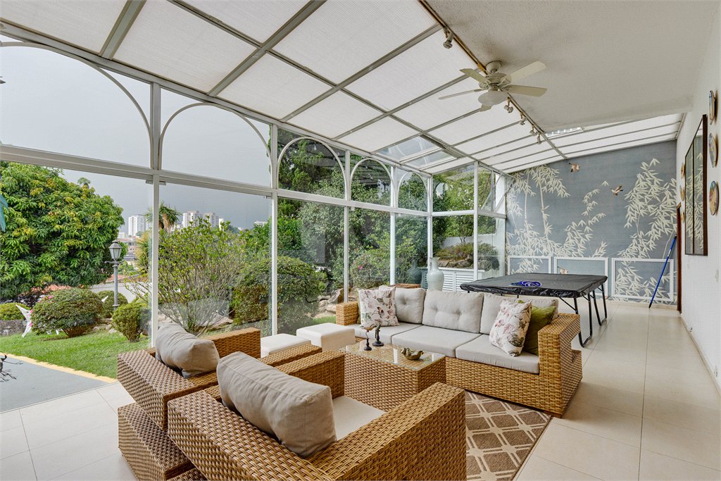 Casa Térrea à venda com 4 suítes em Chácara Flora, São Paulo, SP
