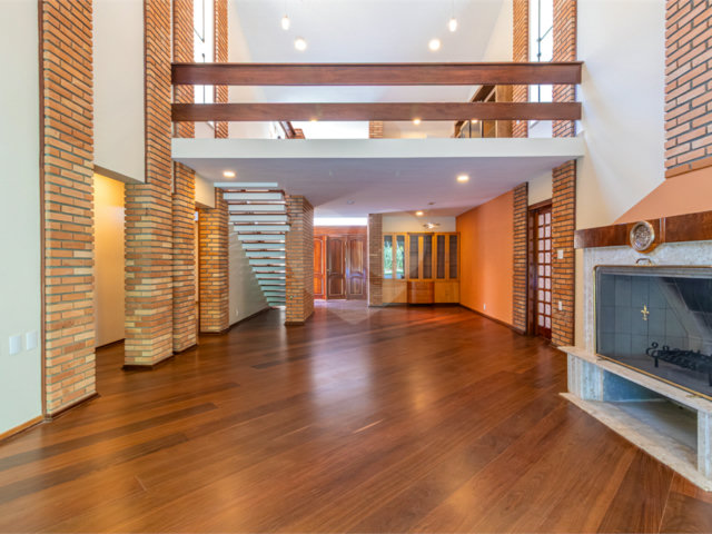 Casa à venda com 4 quartos, sendo 3 suítes,  em Interlagos, São Paulo, SP