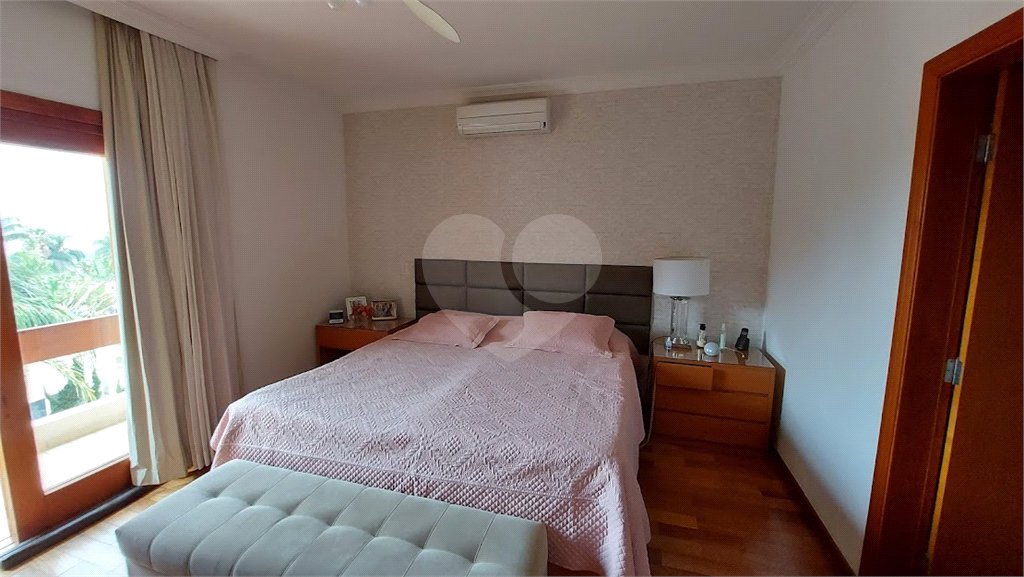 Casa à venda com 4 suítes no condomínio Osato, Atibaia - SP