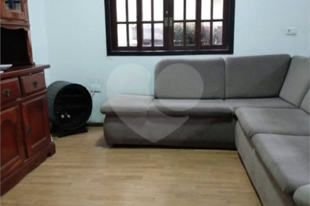 Sobrado à venda com 3 quartos, sendo 1 suíte,  em Jardim Camila, Mogi das Cruzes, SP