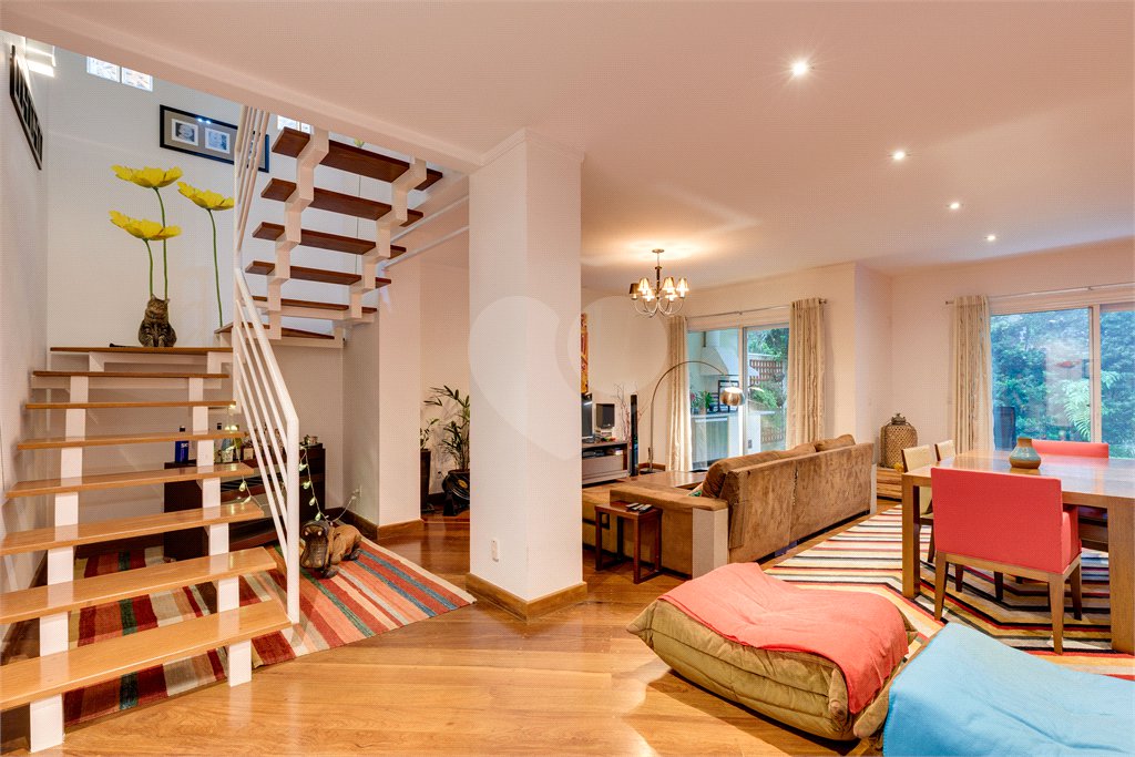 Casa à venda com 3 suítes no condomínio Villa Splendore, São Paulo - SP
