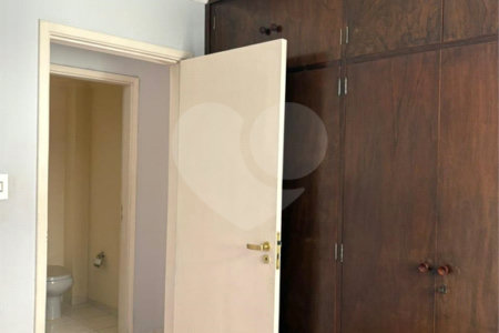 Apartamento à venda ou para alugar com 3 quartos, sendo 1 suíte,  em Pinheiros, São Paulo, SP