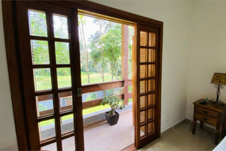 Casa à venda com 3 suítes em Dos Finco, São Bernardo do Campo, SP