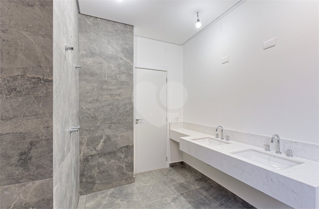 Casa à venda com 4 suítes no condomínio Casa Flora Badra, São Paulo - SP