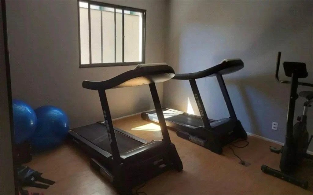 Apartamento à venda com 2 quartos em Parque Maria Helena, São Paulo, SP