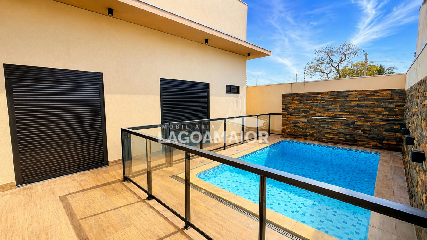 Casa à venda com 3 quartos, sendo 2 suítes, em Village do Lago, Três Lagoas, MS