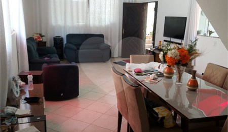 Casa à venda com 4 quartos, sendo 1 suíte,  em Vila Pirajussara, São Paulo, SP
