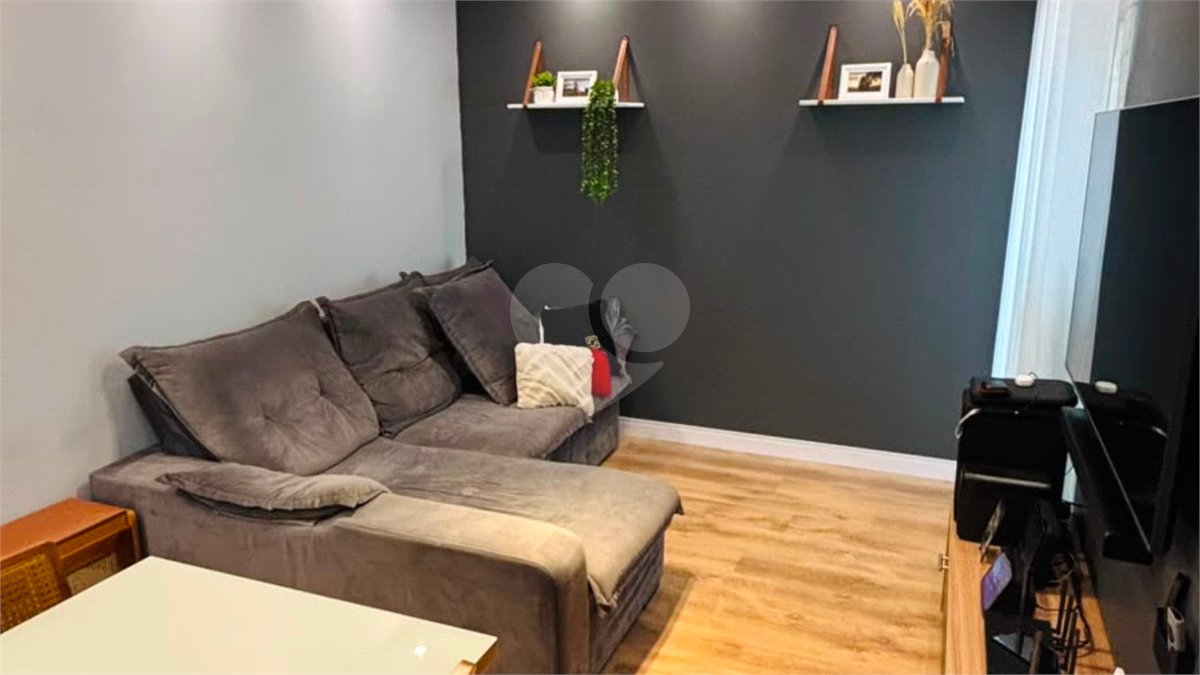 Apartamento à venda ou para alugar com 2 quartos em Região Central, Caieiras, SP
