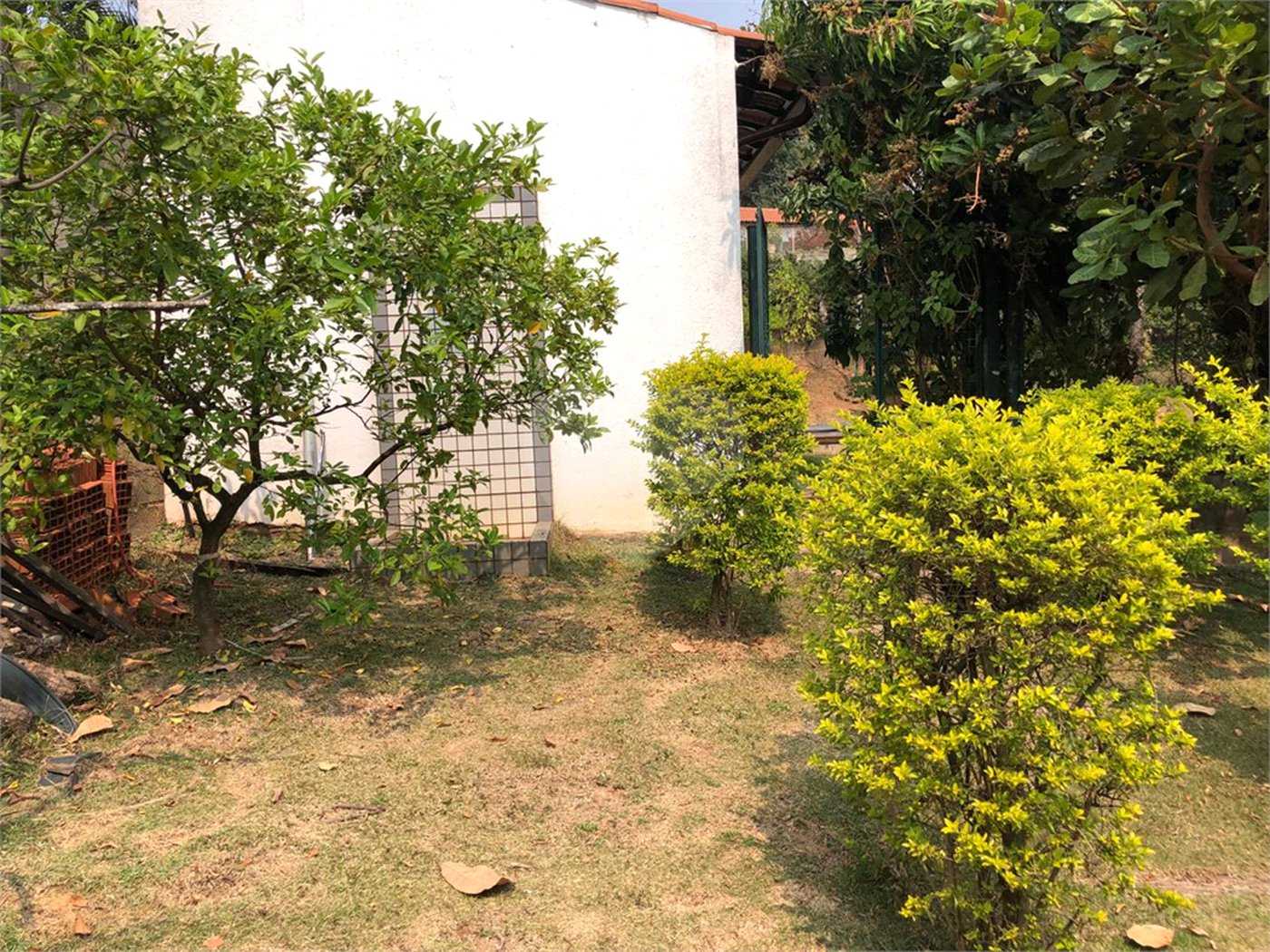 Terreno à venda com 1 suíte no condomínio Estância Marambaia, Vinhedo - SP