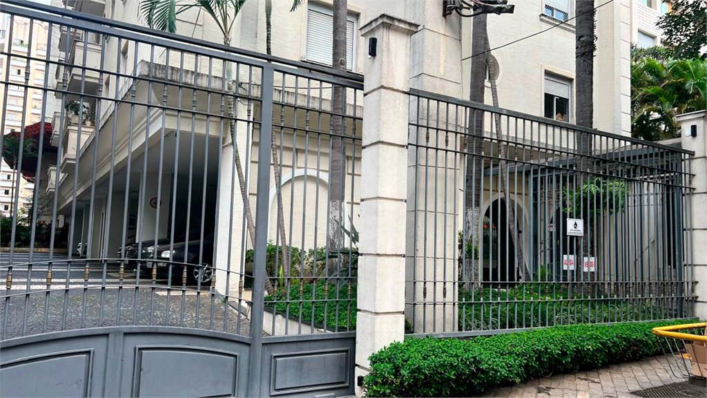 Apartamento à venda com 3 quartos, sendo 1 suíte, em Bela Vista, São Paulo, SP
